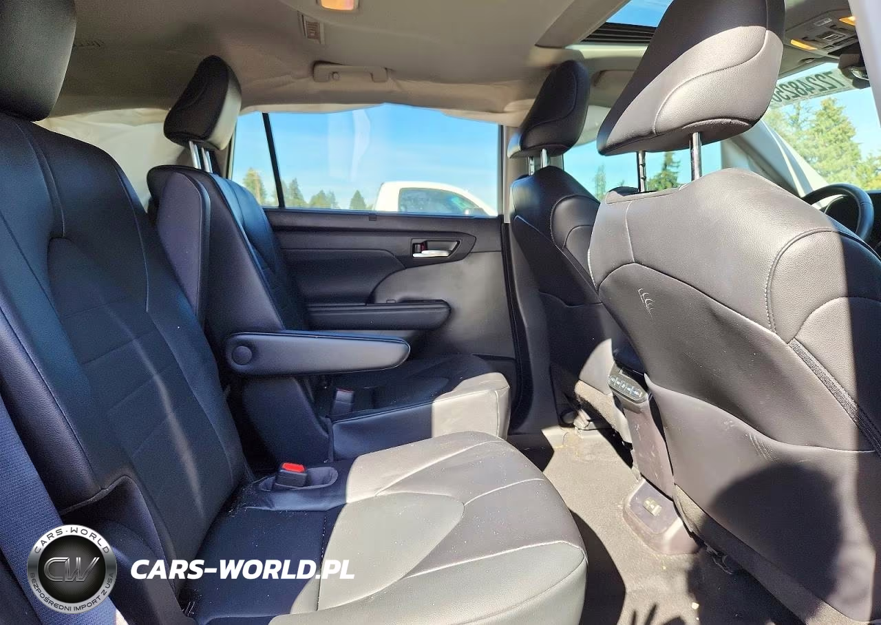 2022 Toyota Highlander Xle VIN:5TDHZRBH3NS194723 - 11