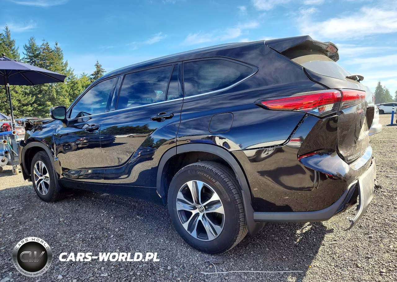 2022 Toyota Highlander Xle VIN:5TDHZRBH3NS194723 - 2
