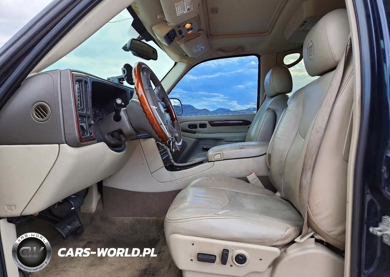 2005 Cadillac Escalade Luxury VIN:1GYEK63N95R224732 - 7