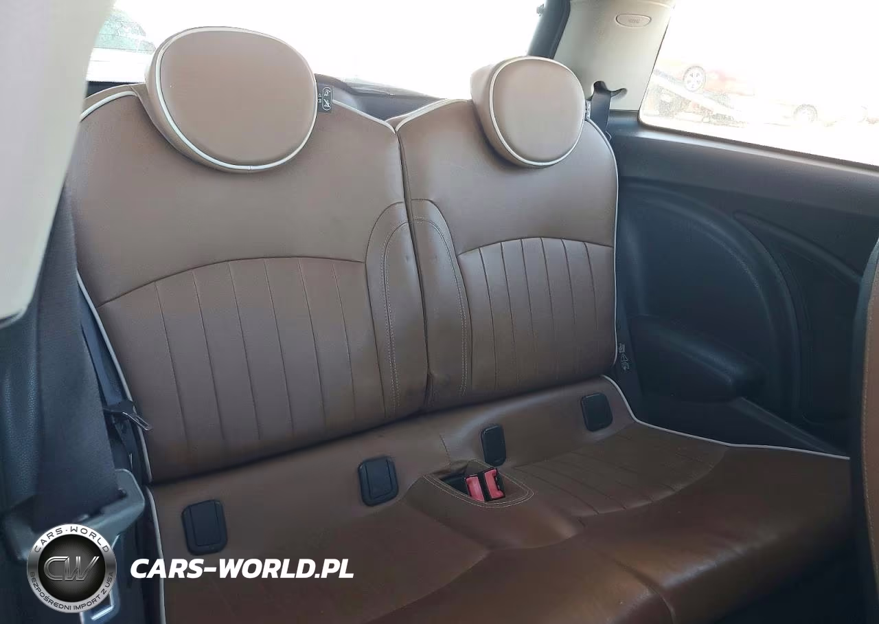 2010 Mini Cooper S VIN:WMWMF7C57ATX45129 - 10