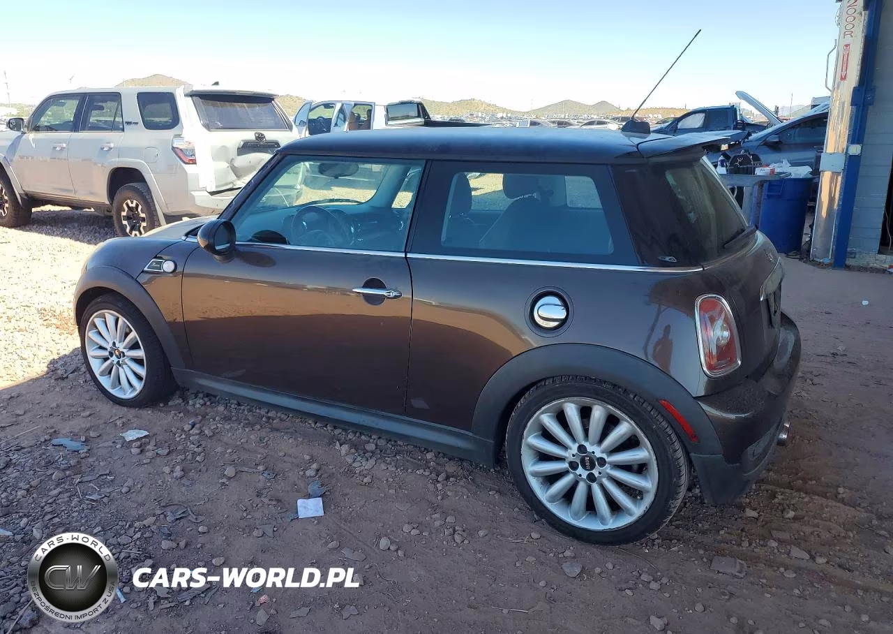 2010 Mini Cooper S VIN:WMWMF7C57ATX45129 - 2