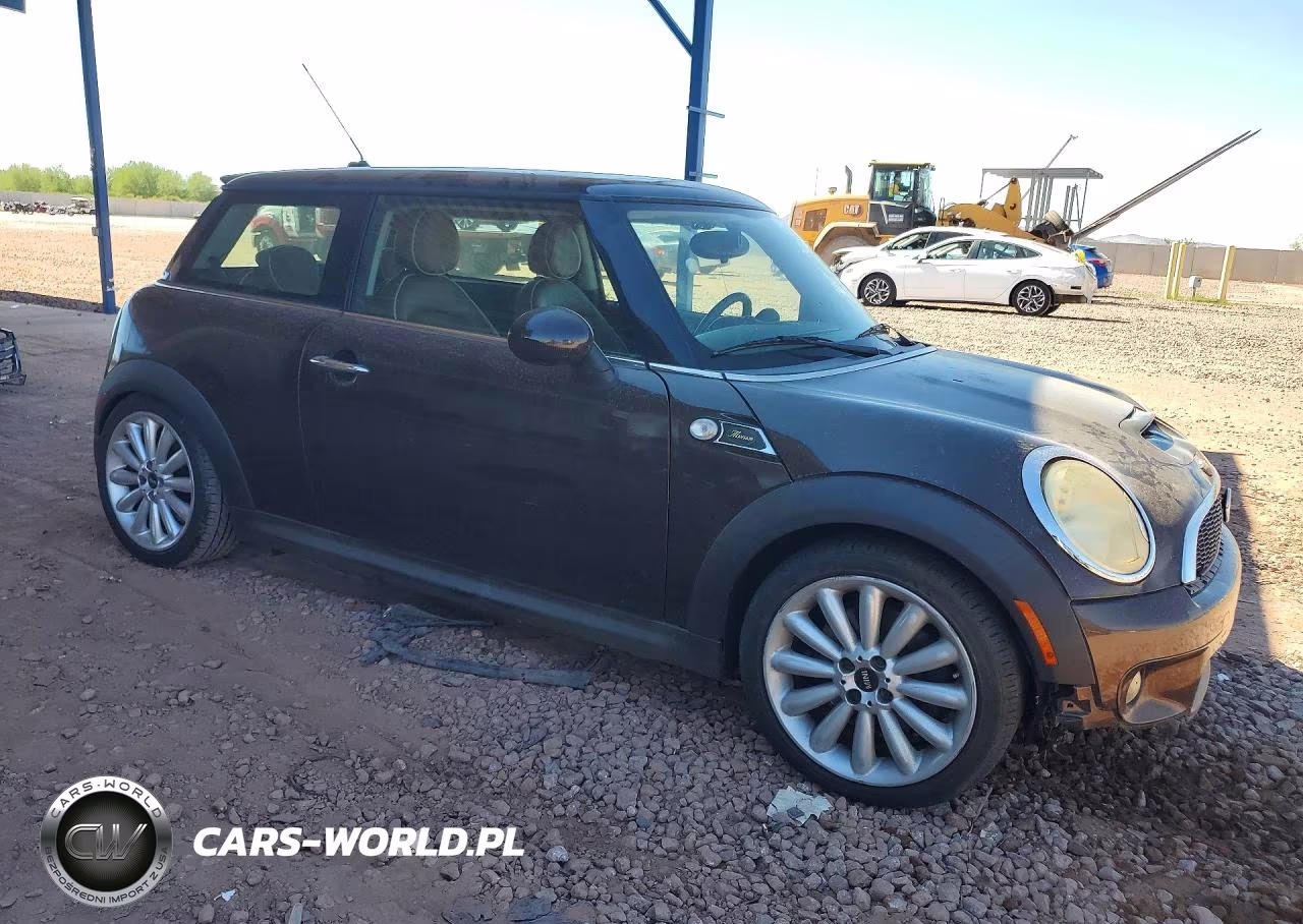 2010 Mini Cooper S VIN:WMWMF7C57ATX45129 - 4