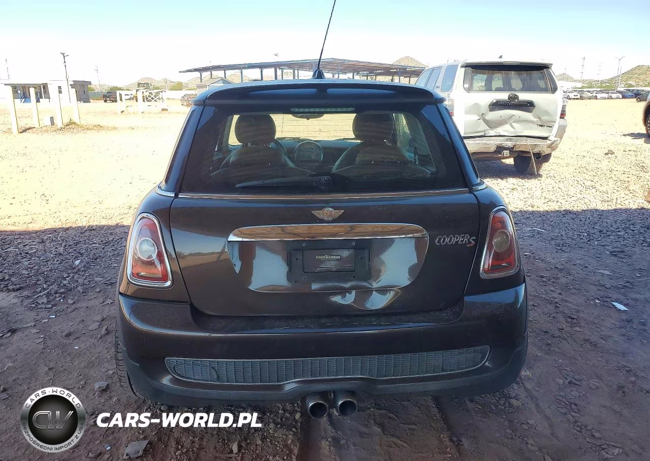 2010 Mini Cooper S VIN:WMWMF7C57ATX45129 - 6