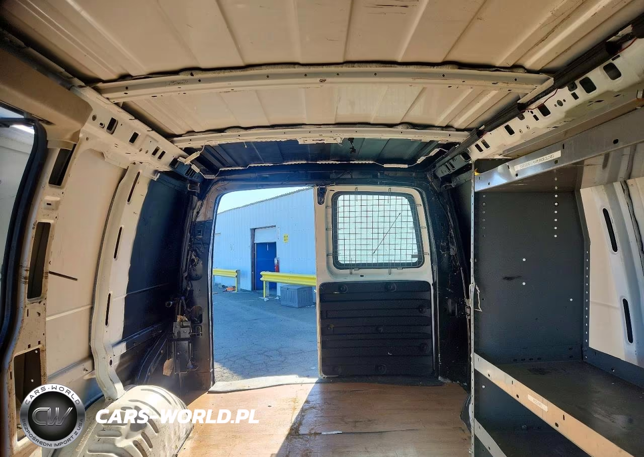 2008 Chevrolet Express G1500 VIN:1GCFG15X281172389 - 10