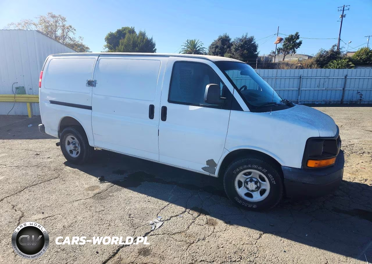 2008 Chevrolet Express G1500 VIN:1GCFG15X281172389 - 4
