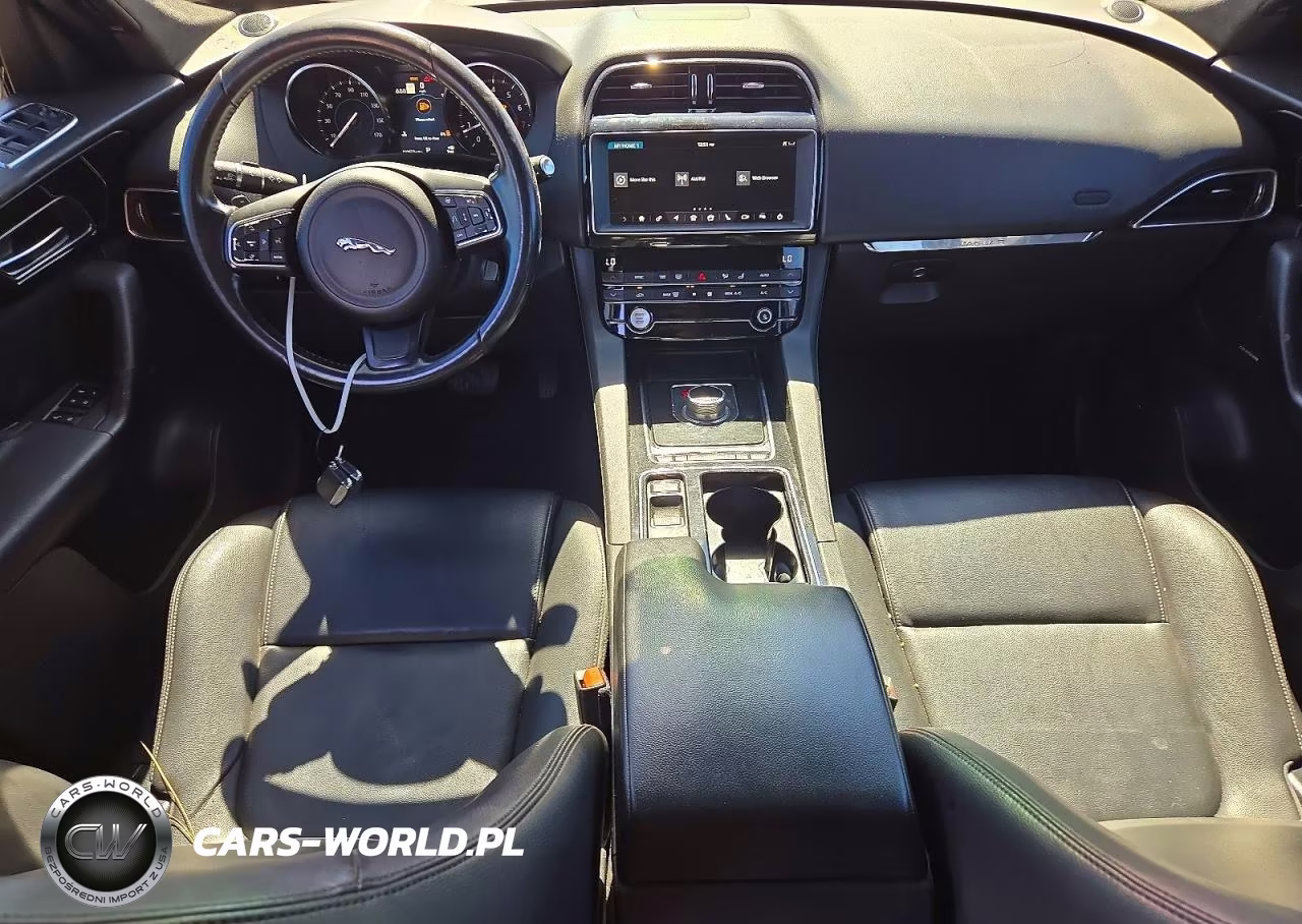 2020 Jaguar F-Pace Premium VIN:SADCJ2FX7LA643877 - 8