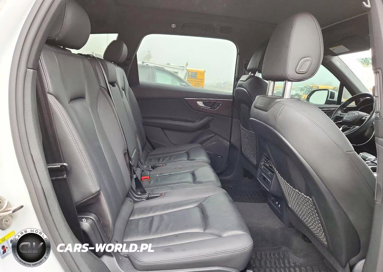 2020 Audi Q7 Premium Plus VIN:WA1LXAF73LD012847 - 11