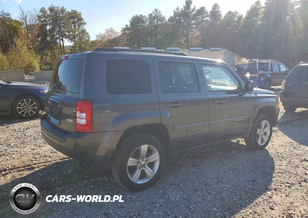 2014 Jeep Patriot Latitude VIN:1C4NJRFB6ED892450 - 3