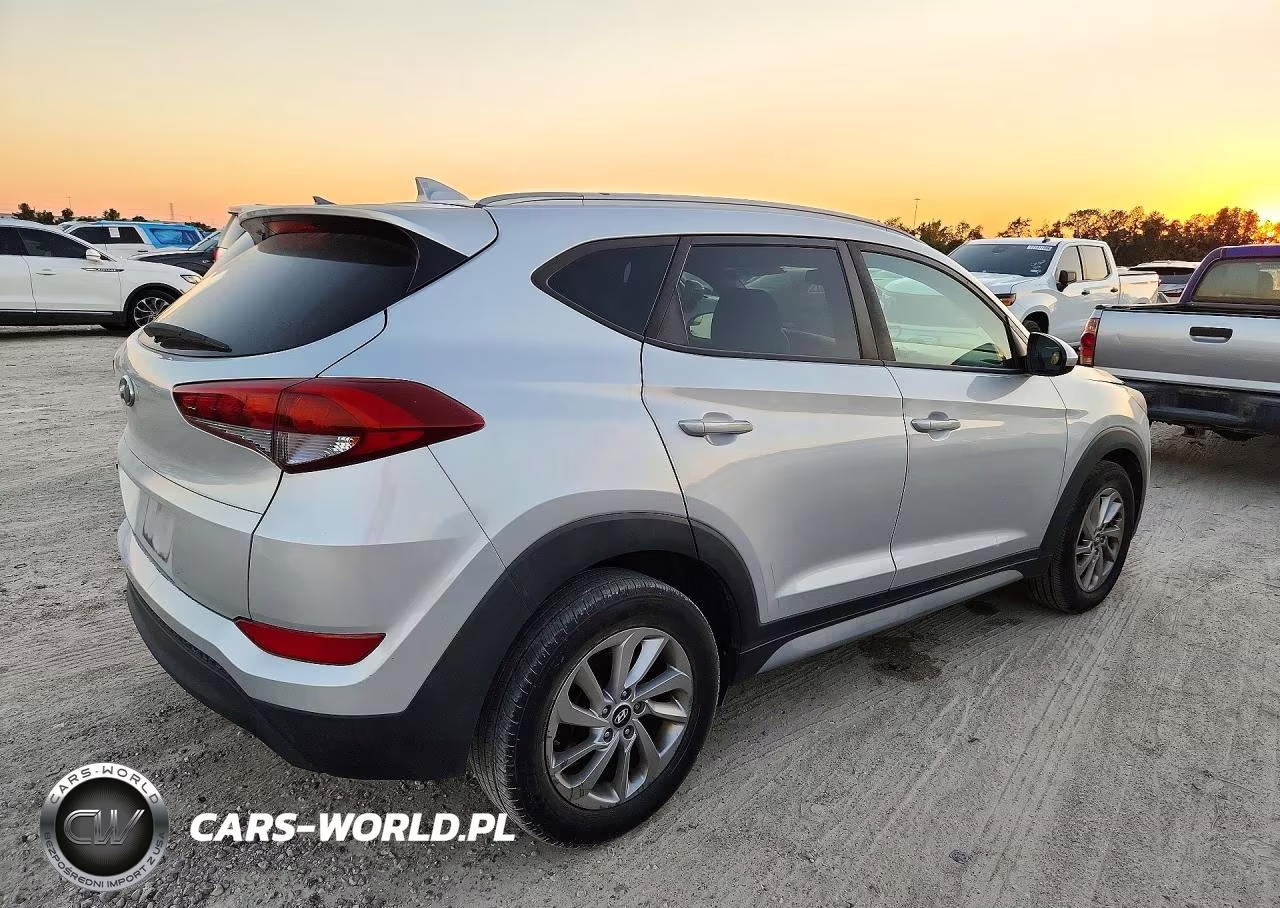 2018 Hyundai Tucson Sel VIN:KM8J33A48JU677026 - 3