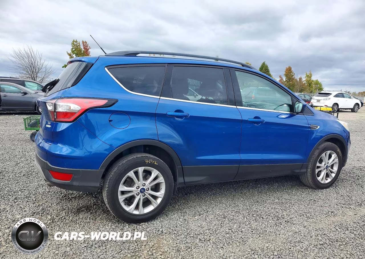 2017 Ford Escape Se VIN:1FMCU0GD1HUC28129 - 3