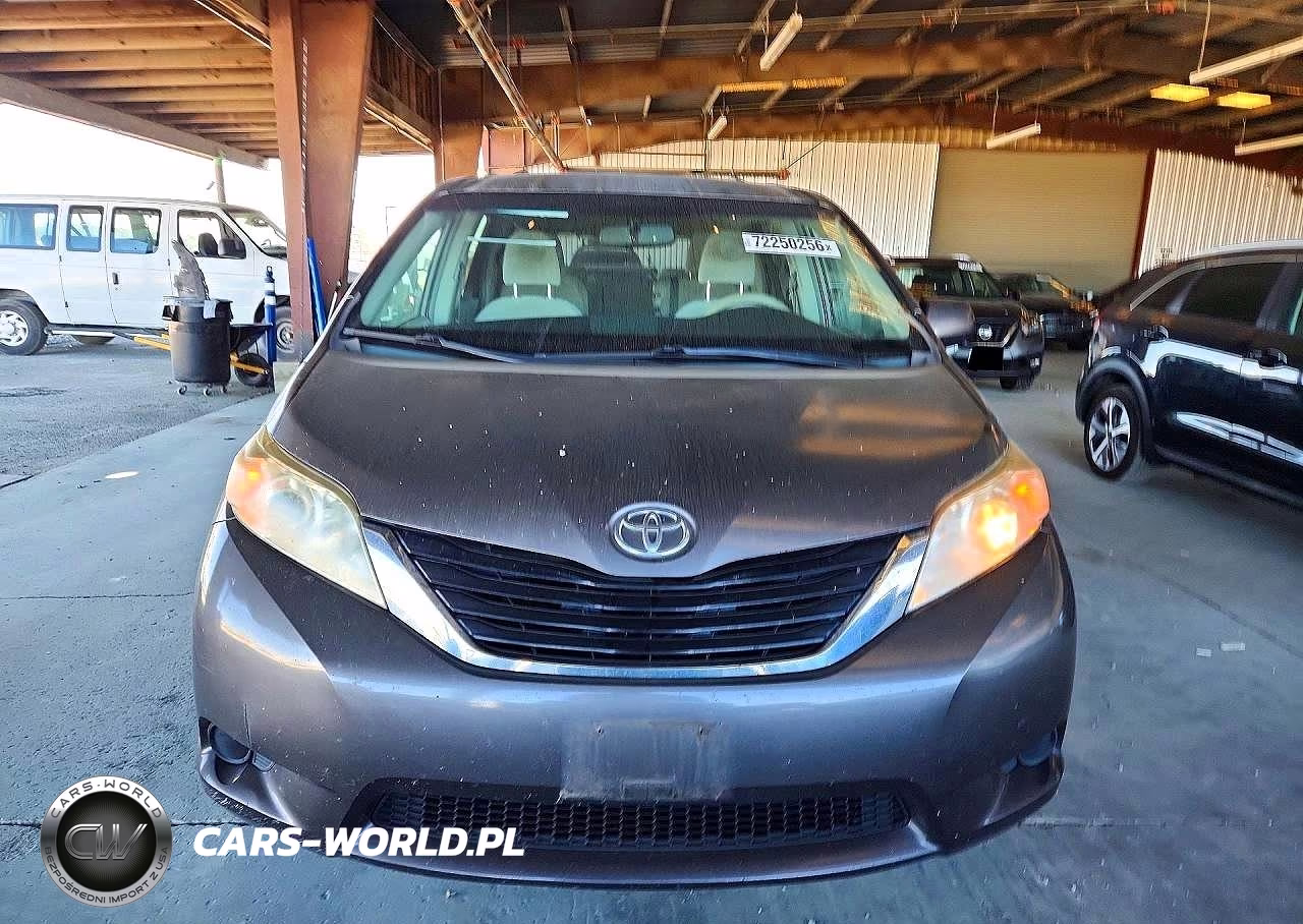 2013 Toyota Sienna Le VIN:5TDKK3DC4DS332602 - 5
