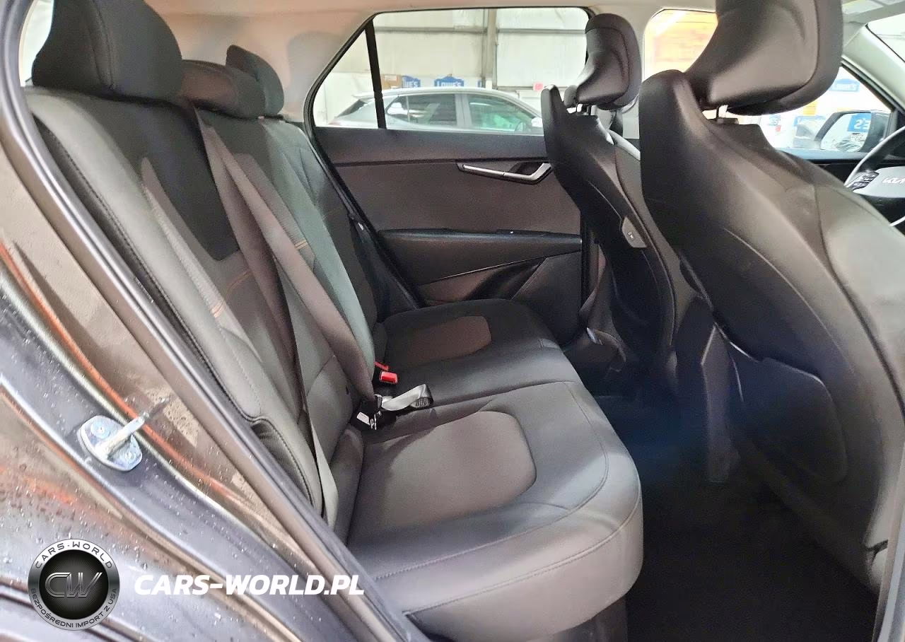 2026 Kia Niro Lx VIN:KNDCP3LE4T5316896 - 11