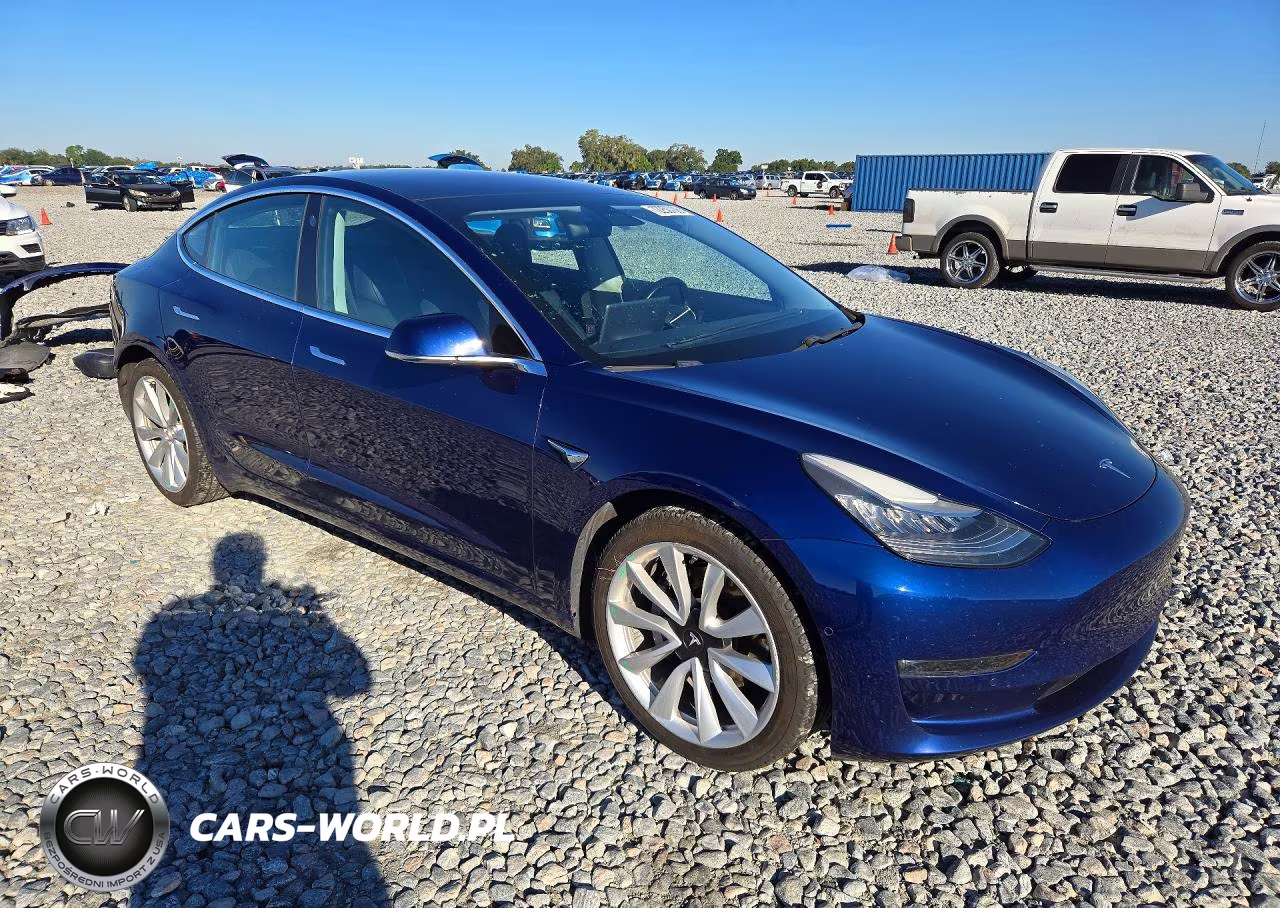 2018 Tesla Model 3 VIN:5YJ3E1EB0JF117398 - 4