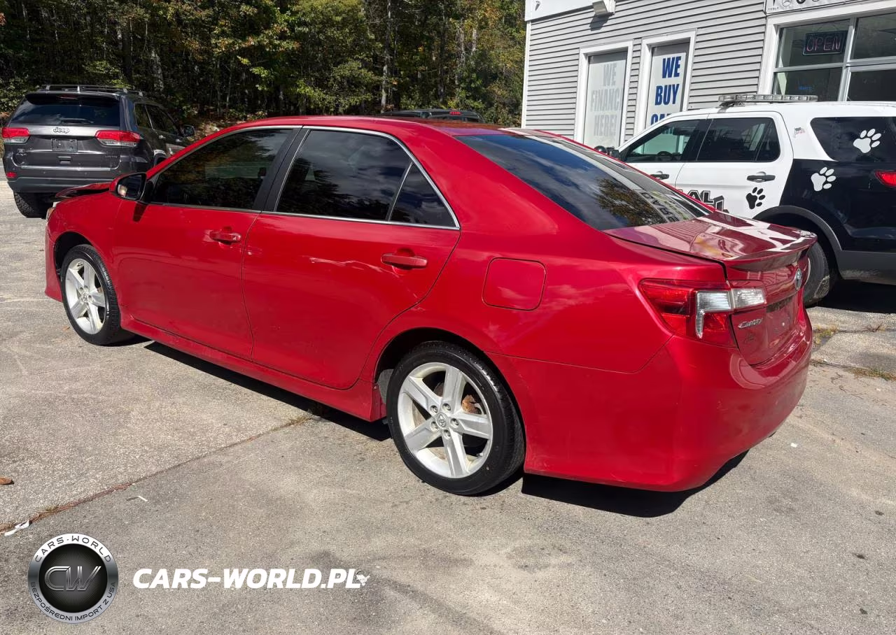 2014 Toyota Camry Se VIN:4T1BF1FK8EU818528 - 3
