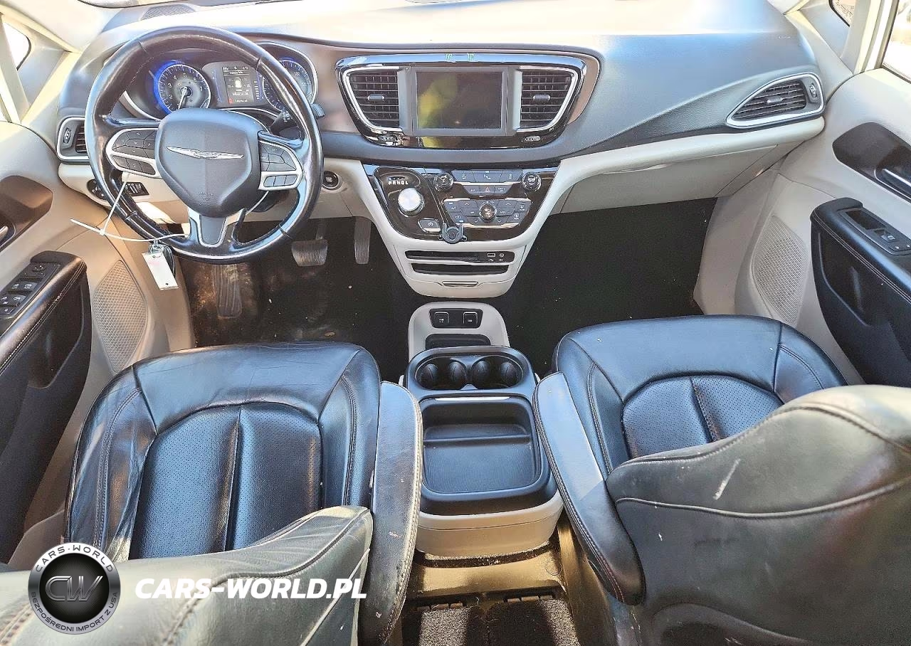2019 Chrysler Pacifica Touring L VIN:2C4RC1BGXKR732210 - 8