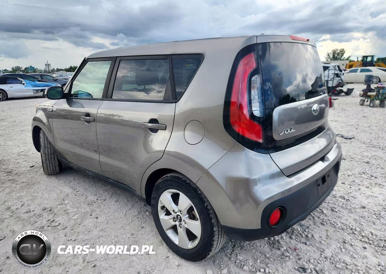 2018 Kia Soul Base VIN:KNDJN2A21J7588632 - 2