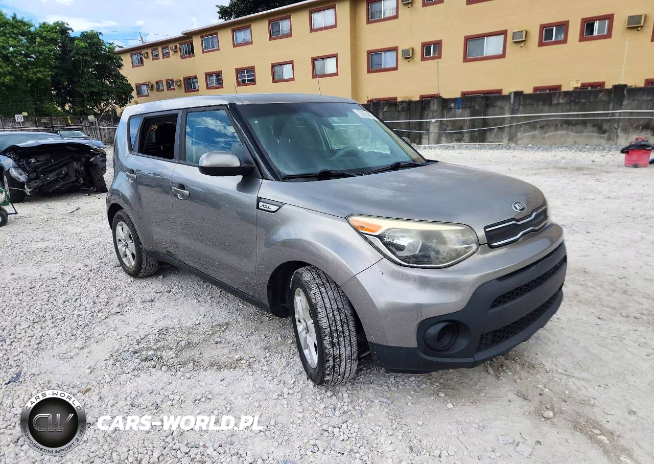 2018 Kia Soul Base VIN:KNDJN2A21J7588632 - 4