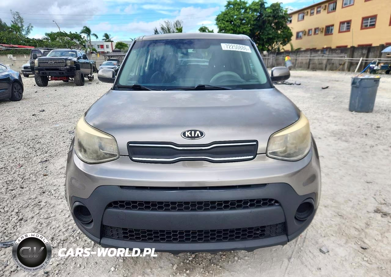 2018 Kia Soul Base VIN:KNDJN2A21J7588632 - 5