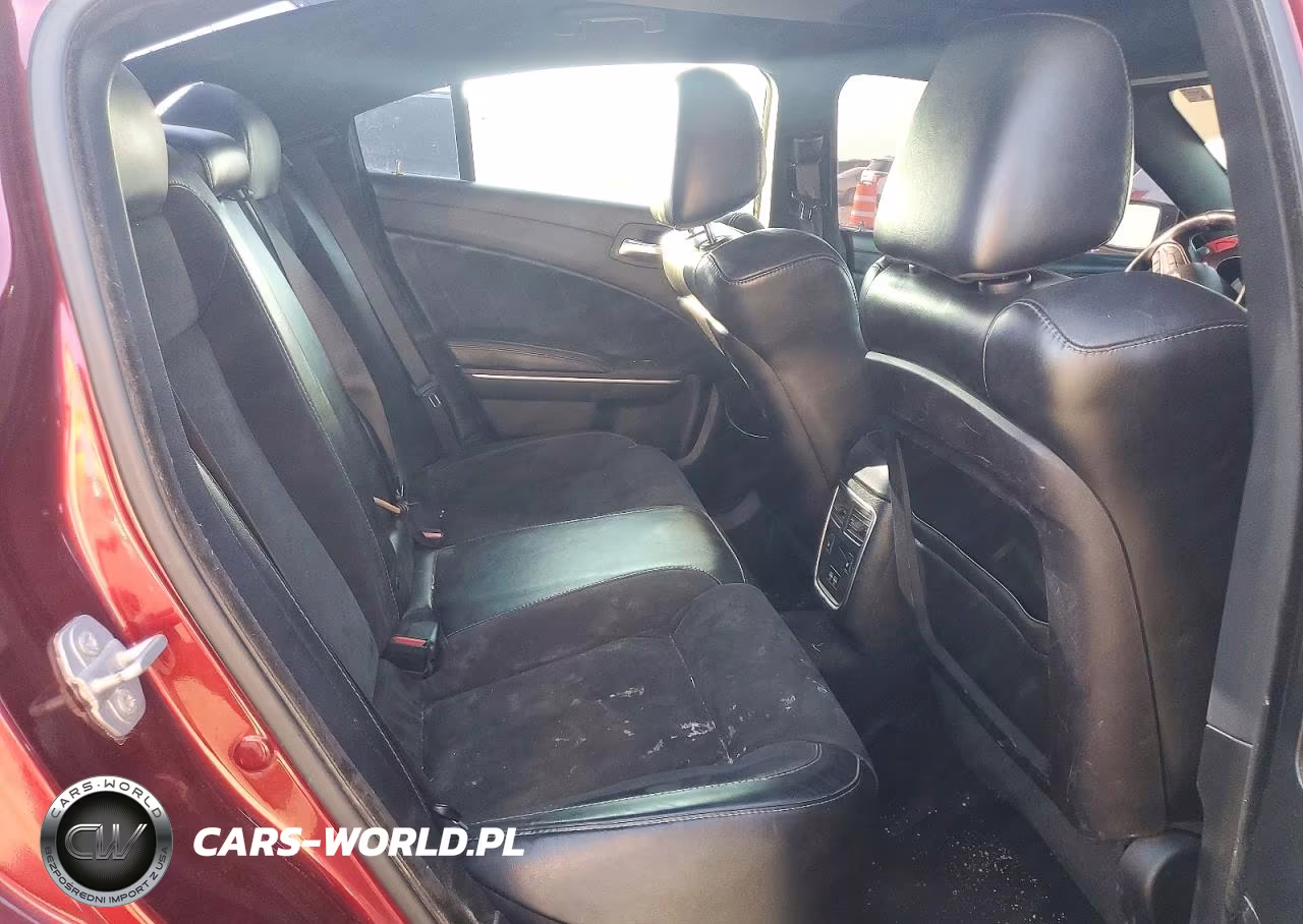 2019 Dodge Charger Scat Pack VIN:2C3CDXGJ5KH678318 - 10