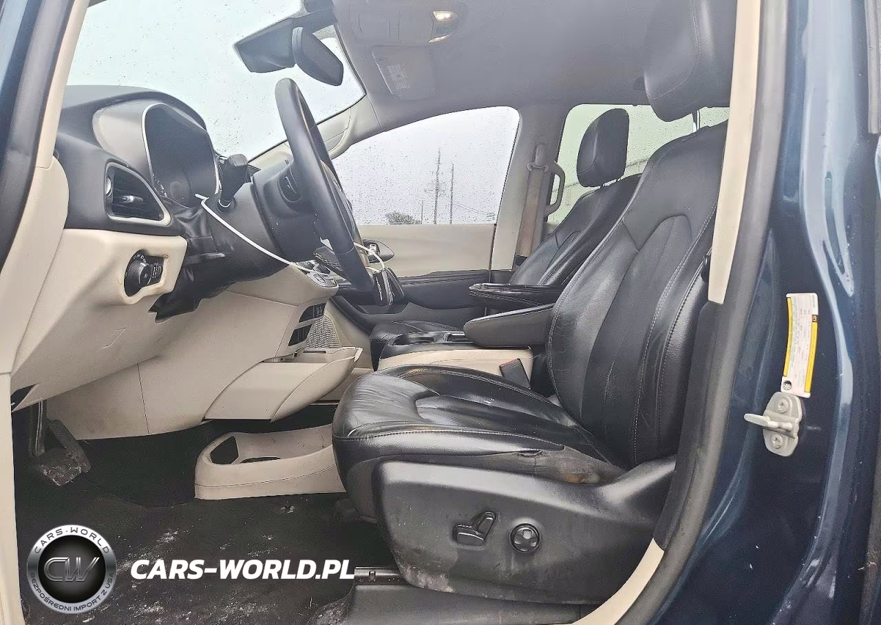 2022 Chrysler Pacifica Touring L VIN:2C4RC1BG2NR162336 - 7