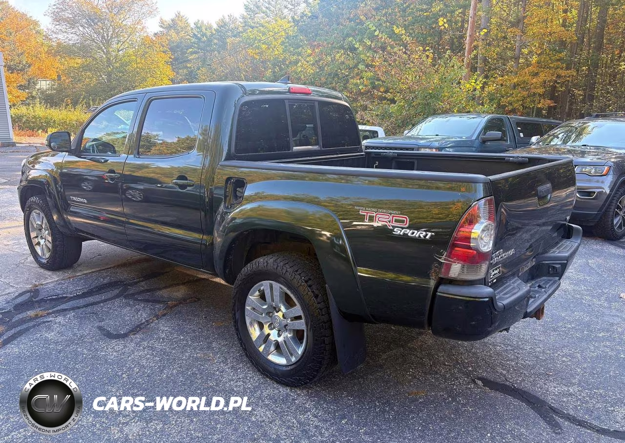 2012 Toyota Tacoma V6 VIN:3TMLU4EN5CM097663 - 3