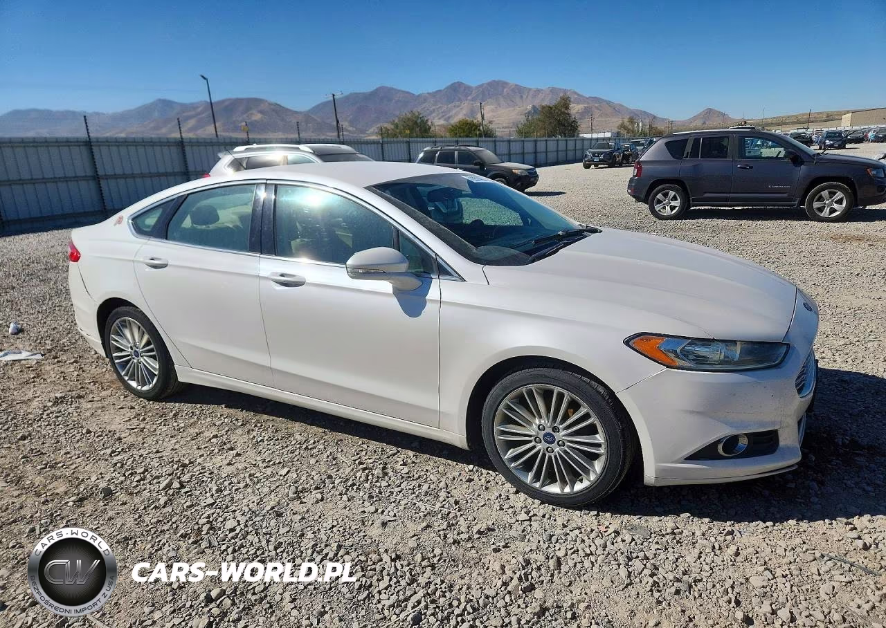 2013 Ford Fusion Se VIN:3FA6P0HR3DR325276 - 4