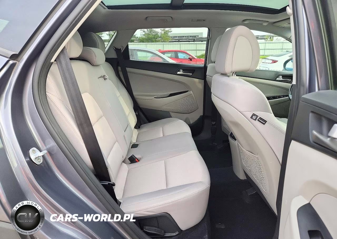 2018 Hyundai Tucson Value VIN:KM8J3CA26JU816374 - 11