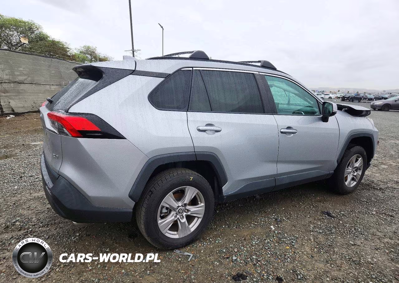 2022 Toyota Rav4 Xle VIN:2T3W1RFV2NW190739 - 3