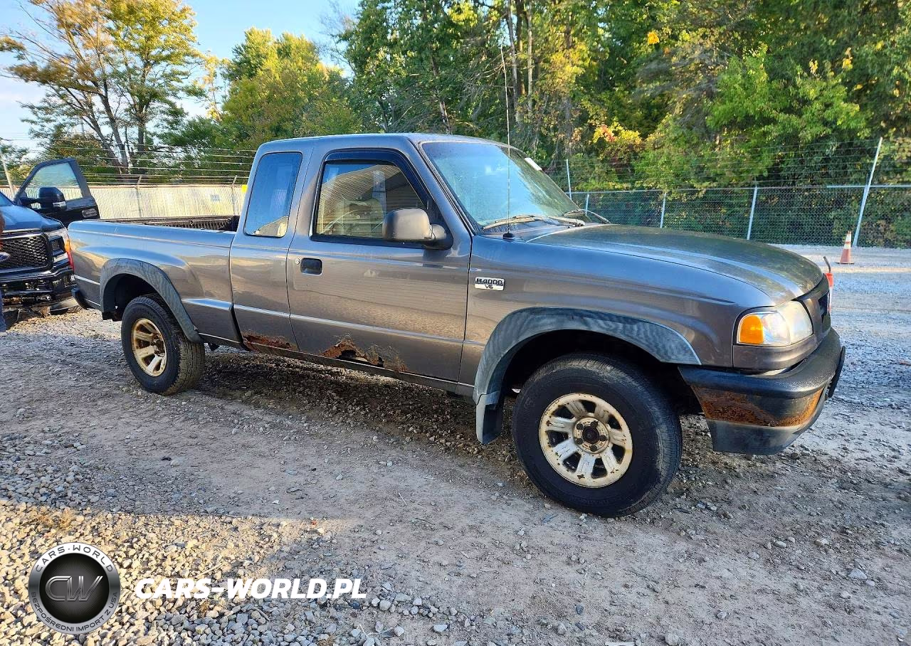 2005 Mazda B4000 Cab Plus VIN:4F4ZR47E25PM04929 - 4
