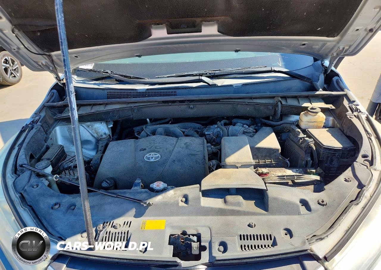 2018 Toyota Highlander Le VIN:5TDZZRFH8JS241222 - 12