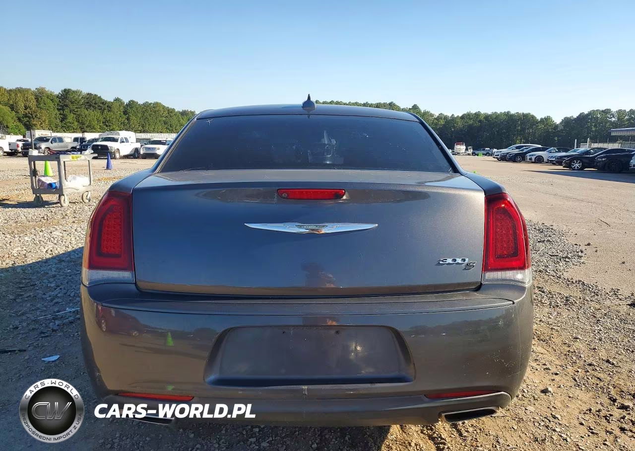 2019 Chrysler 300 S VIN:2C3CCAGG2KH539820 - 5