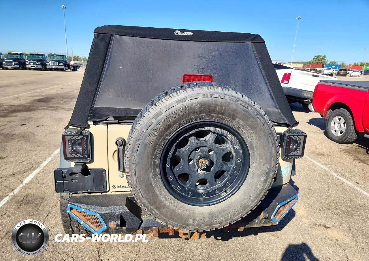 2017 Jeep Wrangler Unlimited Sport VIN:1C4BJWDG6HL570269 - 6