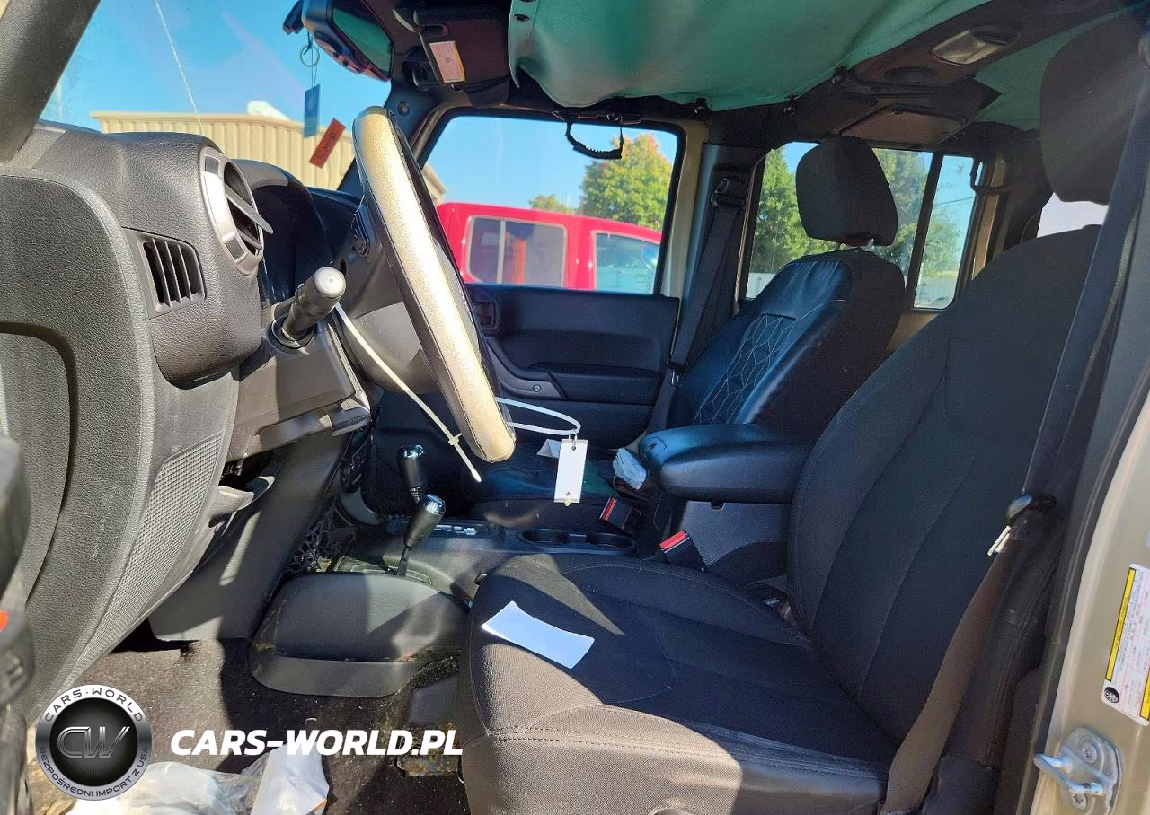 2017 Jeep Wrangler Unlimited Sport VIN:1C4BJWDG6HL570269 - 7