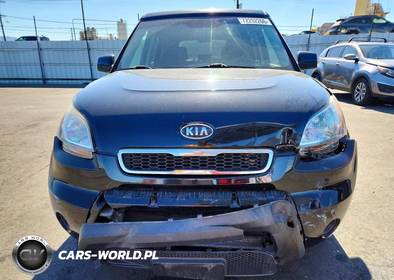2011 Kia Soul + VIN:KNDJT2A22B7215557 - 5