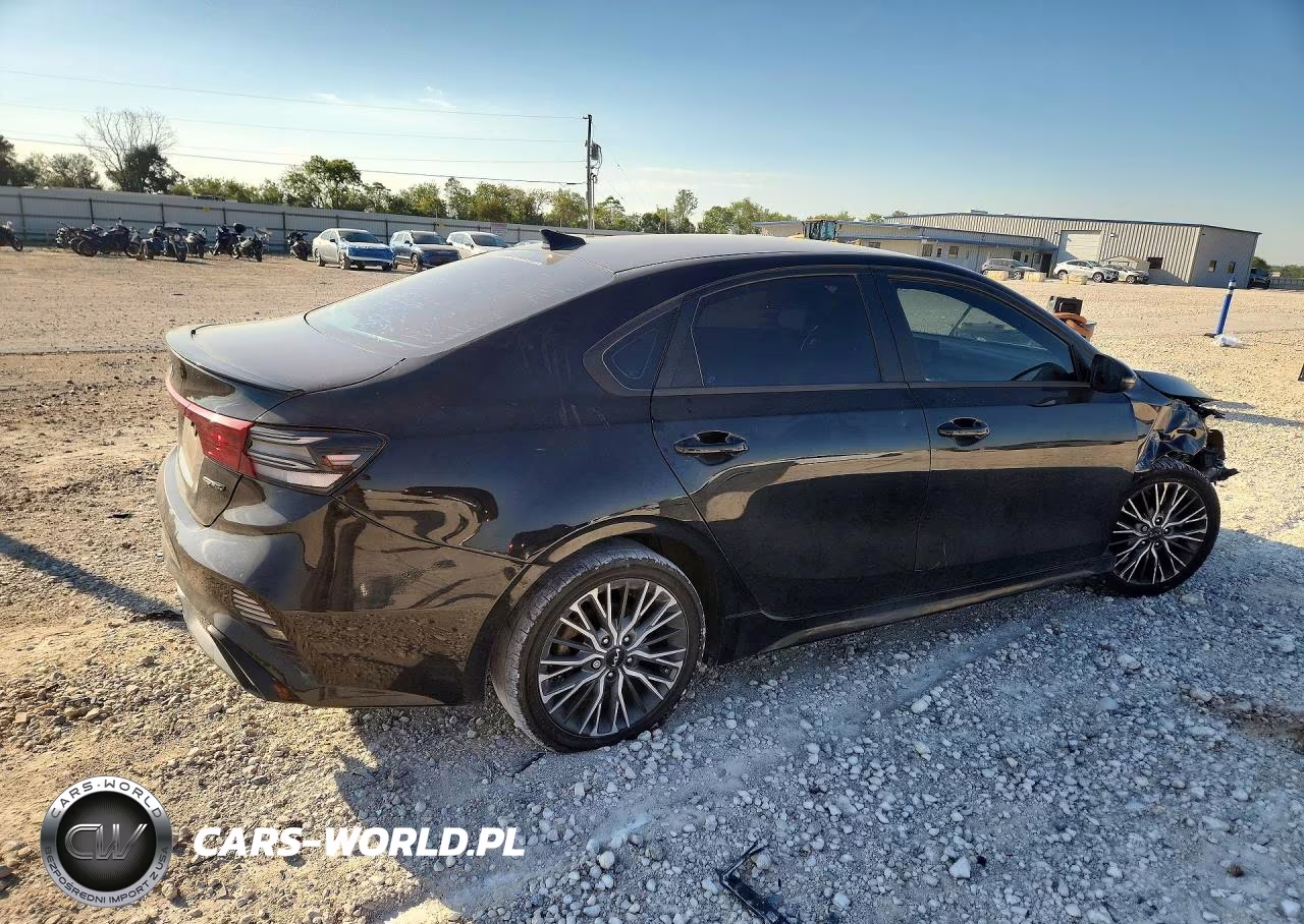 2022 Kia Forte Gt Line VIN:3KPF54ADXNE423834 - 3