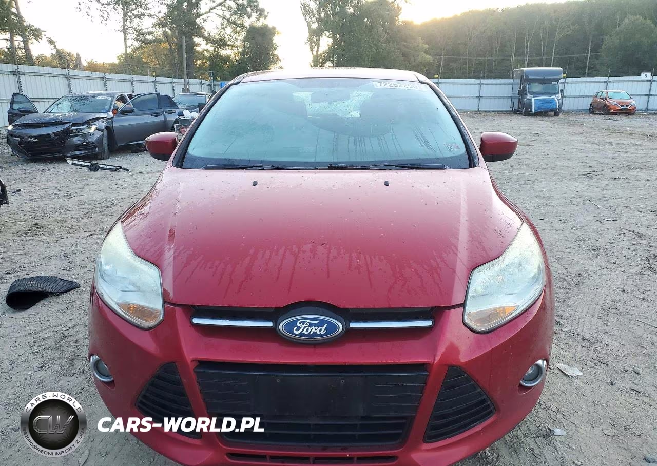 2012 Ford Focus Se VIN:1FAHP3K29CL104400 - 5