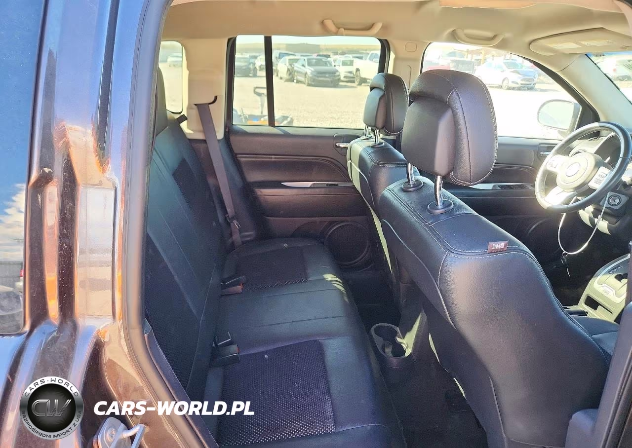 2017 Jeep Compass Latitude VIN:1C4NJDEBXHD105086 - 10