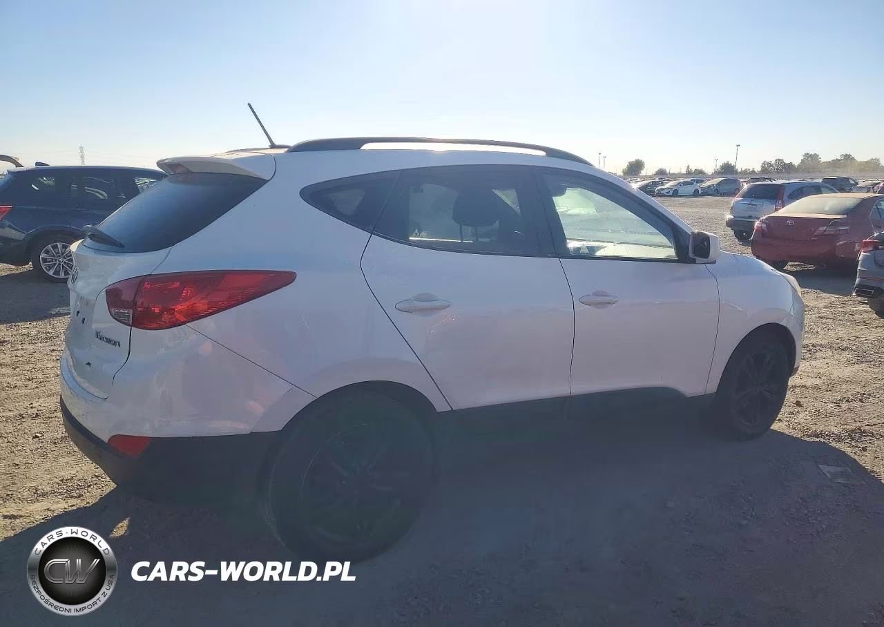 2011 Hyundai Tucson Gls VIN:KM8JU3AC2BU285990 - 3