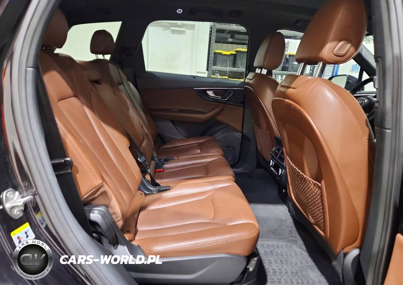 2018 Audi Q7 Prestige VIN:WA1VAAF74JD054175 - 11
