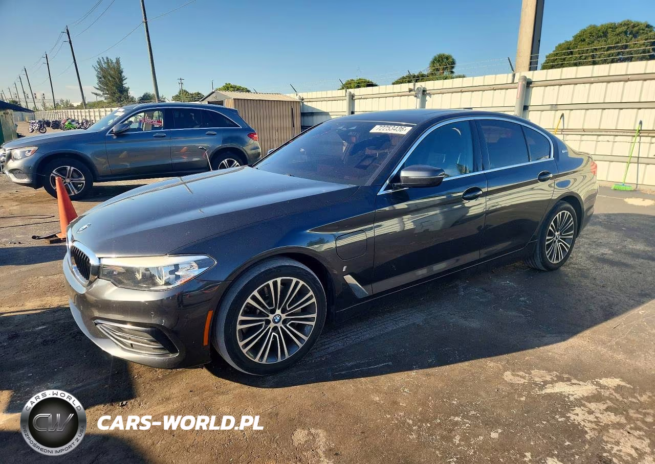 2019 BMW 530E VIN:WBAJA9C58KB388791 - 1