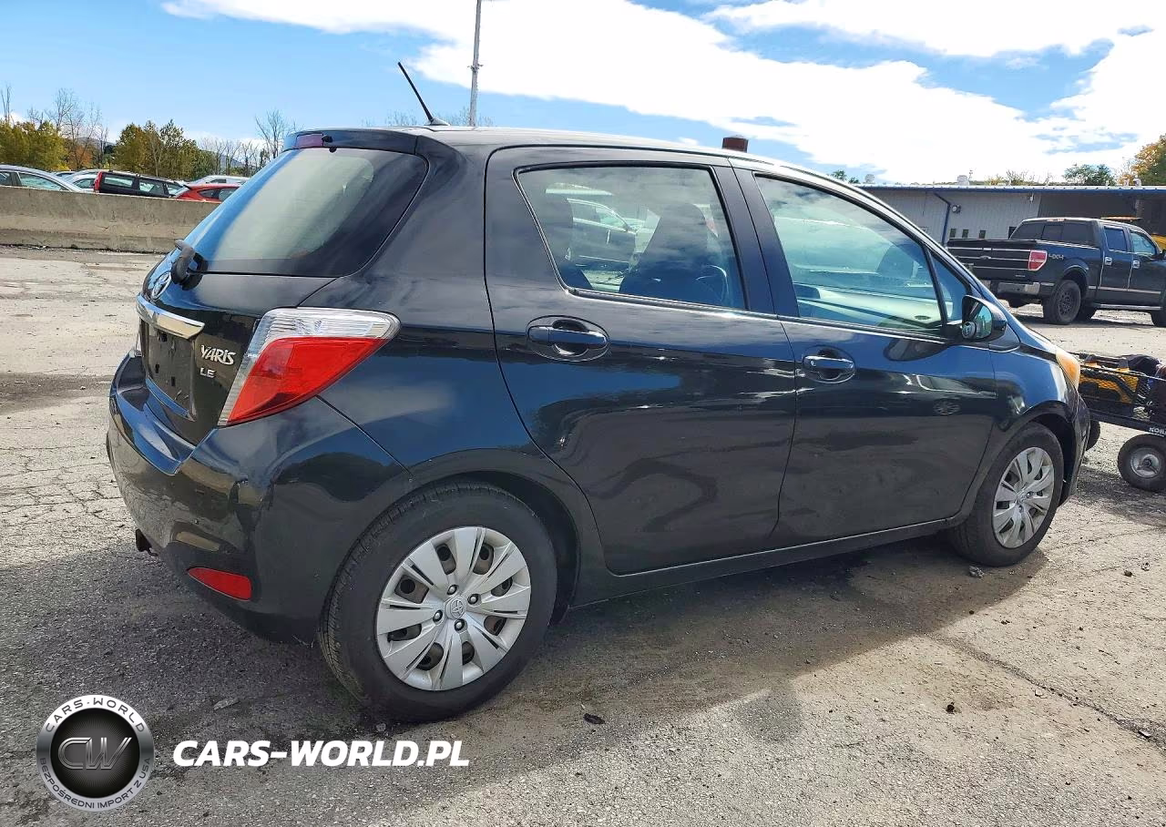 2012 Toyota Yaris 5-Door Le VIN:JTDKTUD37CD514260 - 3