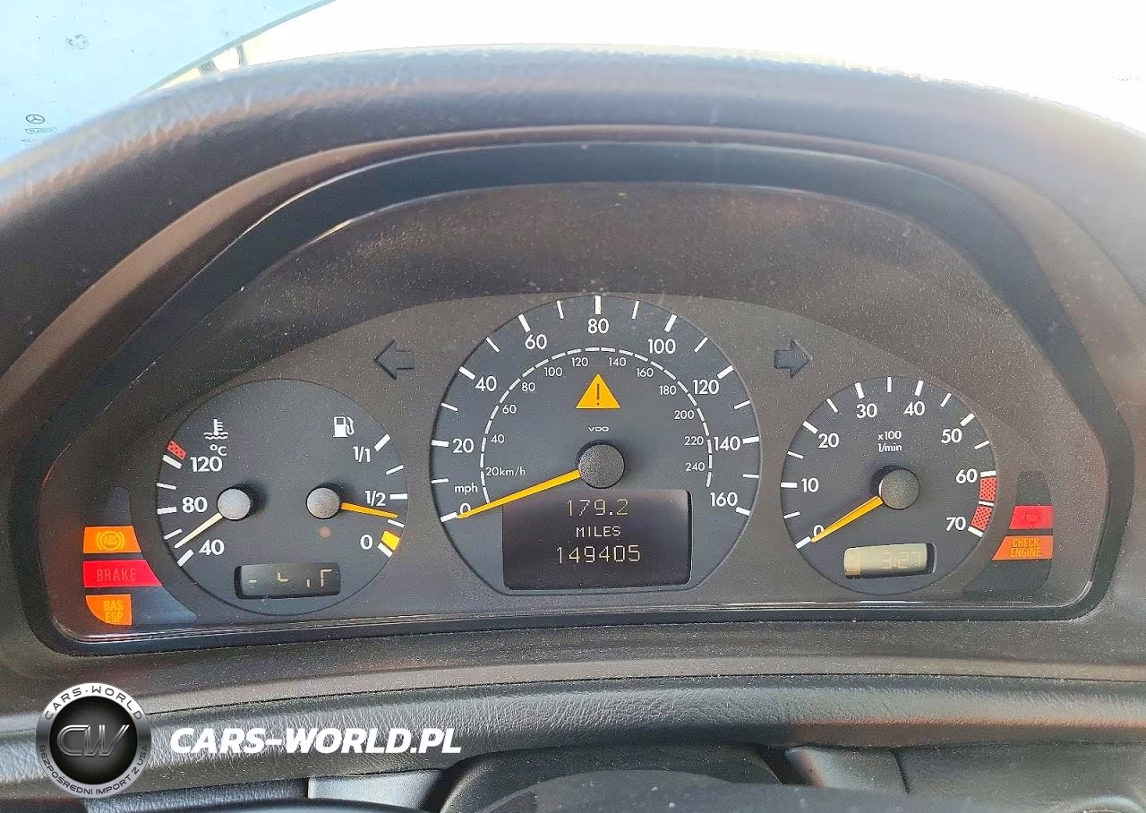 2001 Mercedes-Benz Clk 320 VIN:WDBLJ65G71F184904 - 9