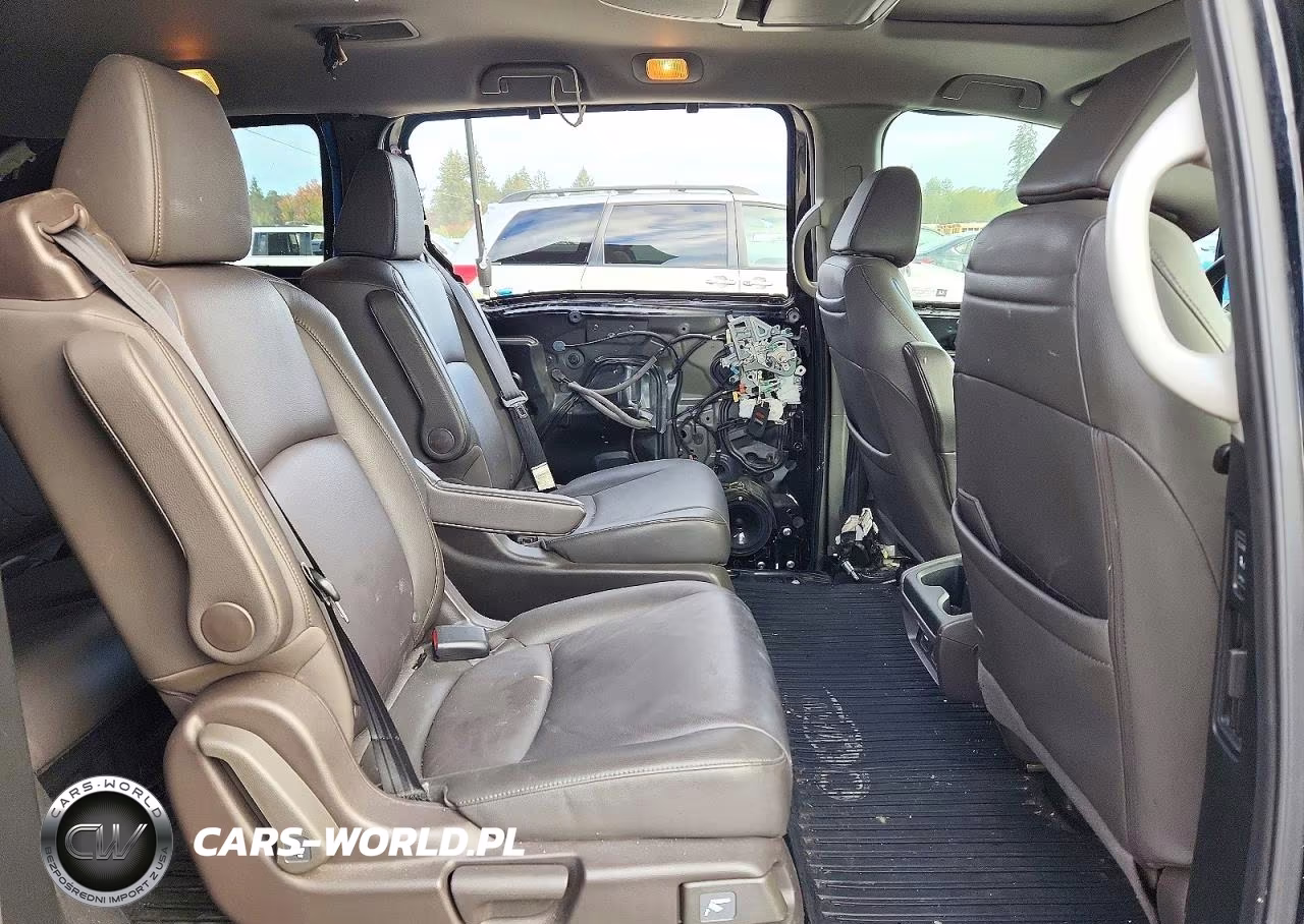 2018 Honda Odyssey Elite VIN:5FNRL6H9XJB038858 - 11