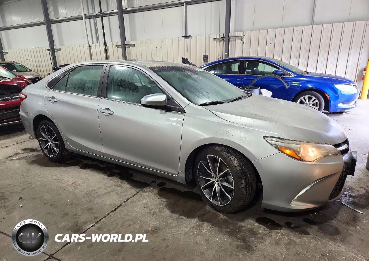 2016 Toyota Camry Xse VIN:4T1BF1FK4GU568529 - 4