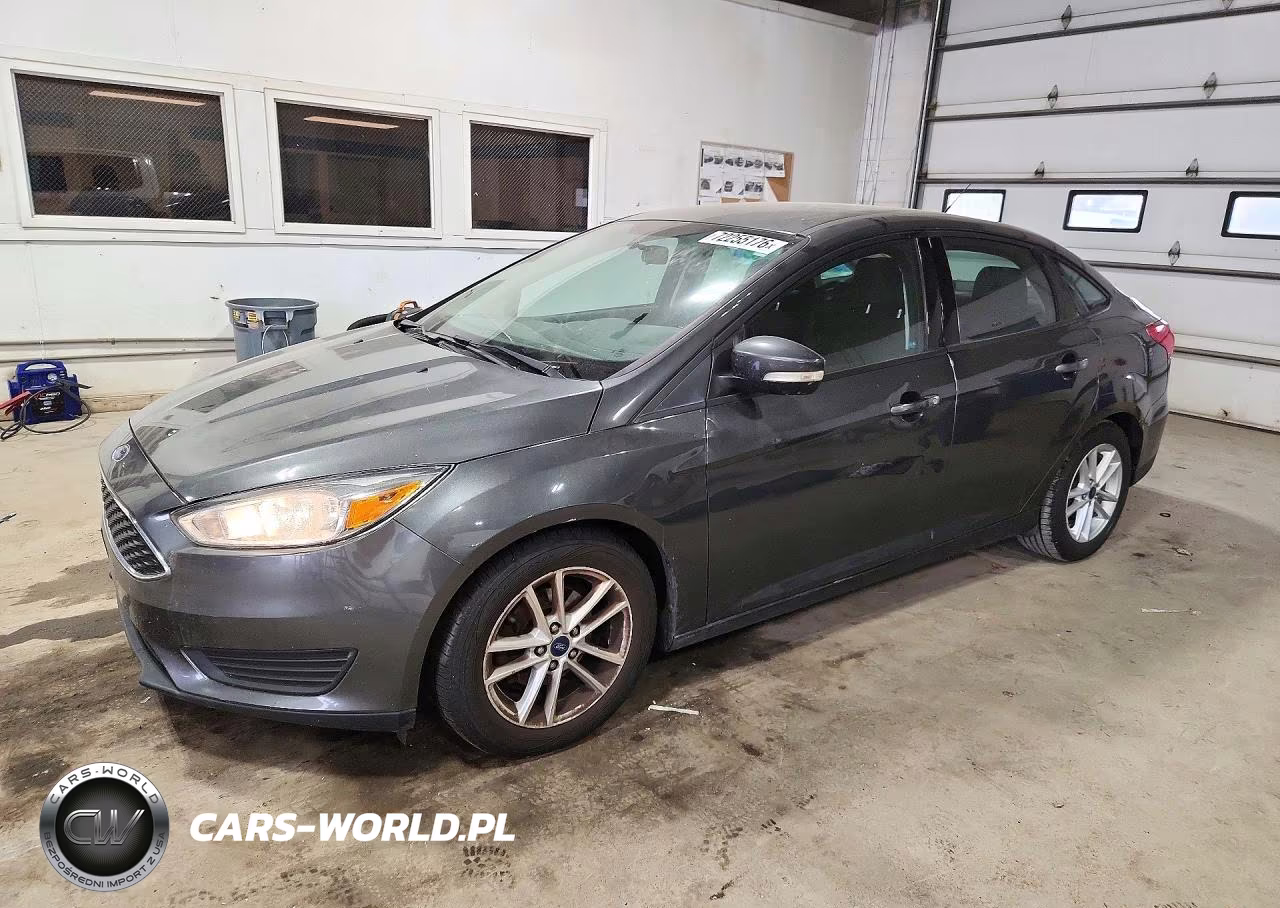 2017 Ford Focus Se VIN:1FADP3F20HL221864 - 1