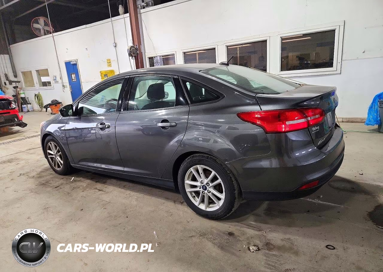 2017 Ford Focus Se VIN:1FADP3F20HL221864 - 2