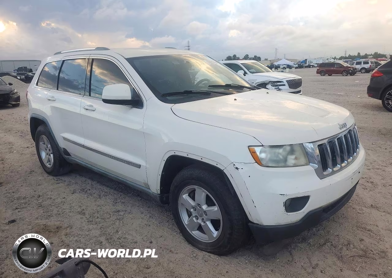 2011 Jeep Grand Cherokee Laredo VIN:1J4RR4GG9BC551062 - 4