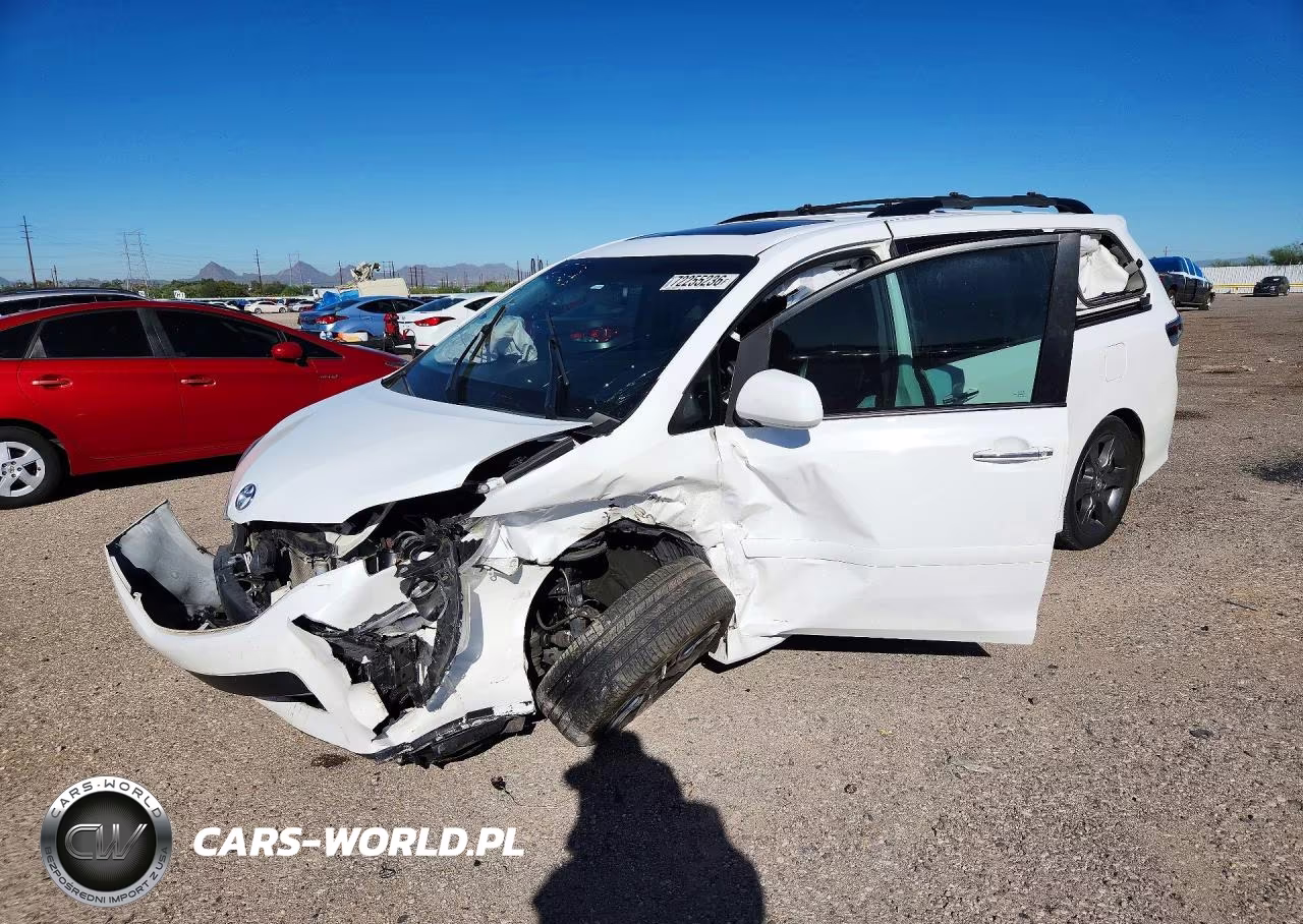 2016 Toyota Sienna Se