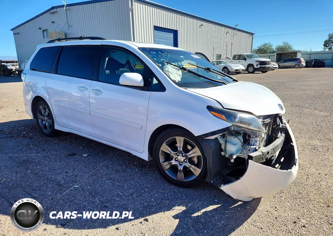 2016 Toyota Sienna Se VIN:5TDXK3DC5GS716432 - 4