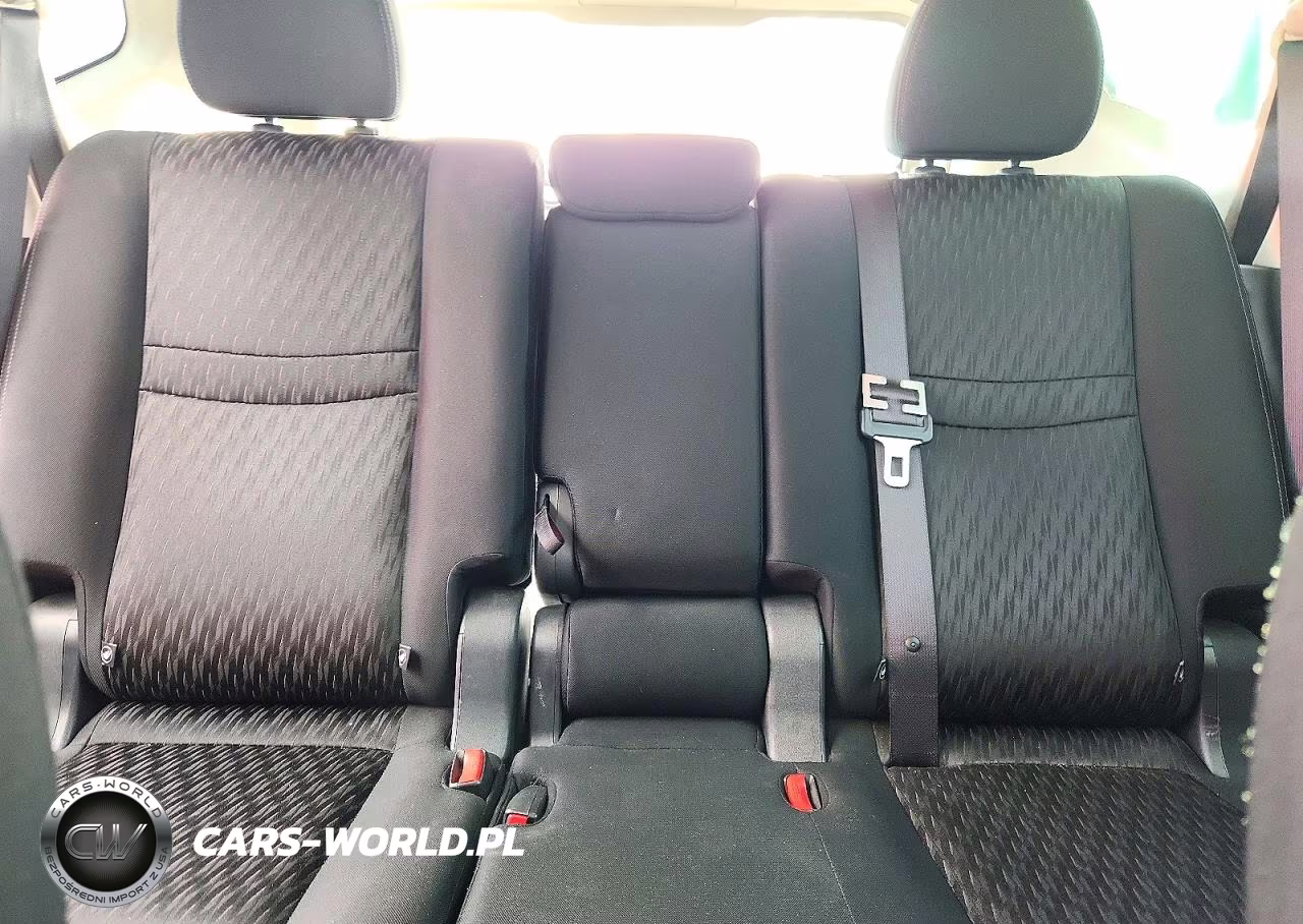 2017 Nissan Rogue S VIN:KNMAT2MT3HP616192 - 10